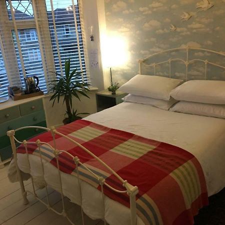 Heavenly Retreat Apartment คอร์แชม ภายนอก รูปภาพ